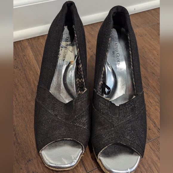Faded Glory Wedged Open toe Shoes Size 8.5 - Picture 2 of 5